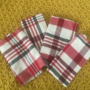 Magnolia Red and White Plaid Towels
4 piece set
